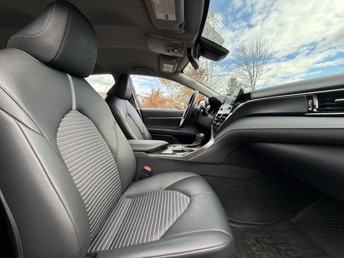 Used 2023 Toyota Camry SE image 36