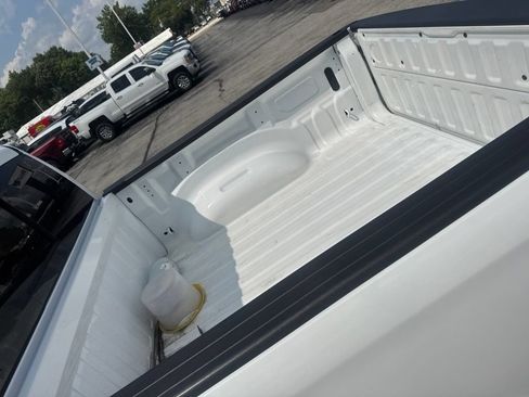 Used 2020 RAM 1500 Laramie AWD/4WD image 12