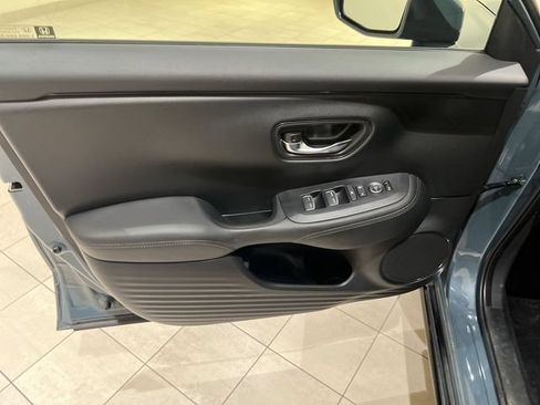 Used 2025 Honda HR-V EX-L image 20