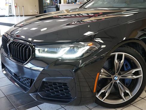 Used 2021 BMW M550i xDrive w/ Executive Package AWD/4WD image 25