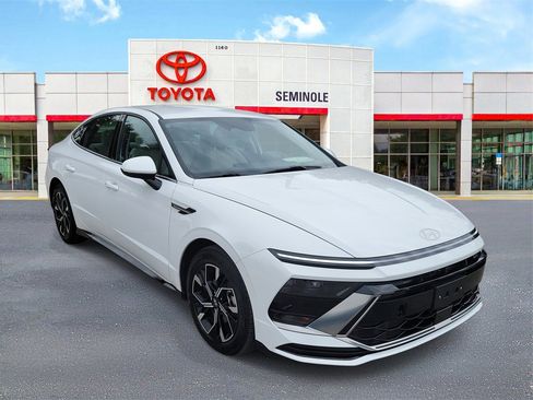 Used 2025 Hyundai Sonata SEL image 2