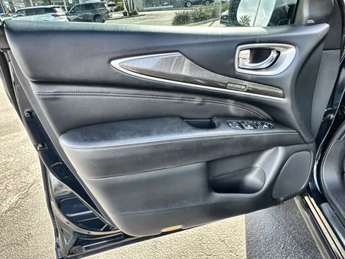 Used 2019 INFINITI QX60 Luxe w/ Essential Package image 23