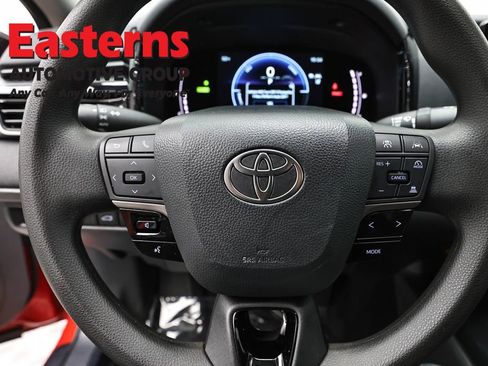 Used 2025 Toyota Camry LE FWD image 10