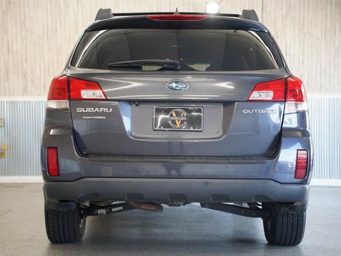 Used 2012 Subaru Outback 2.5i Limited w/ Moonroof Pkg AWD/4WD image 9