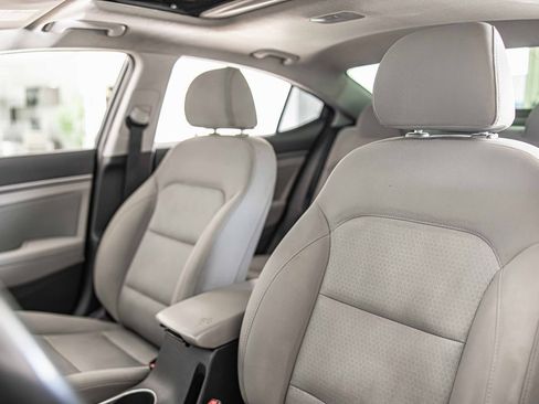 Used 2018 Hyundai Elantra Value Edition w/ Cargo Package image 9