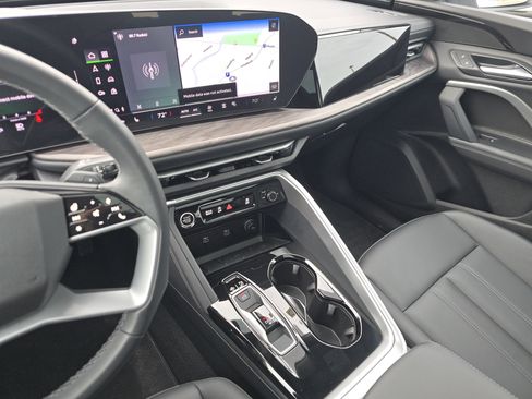 Certified 2025 Audi Q5 Premium w/ Convenience Package image 25