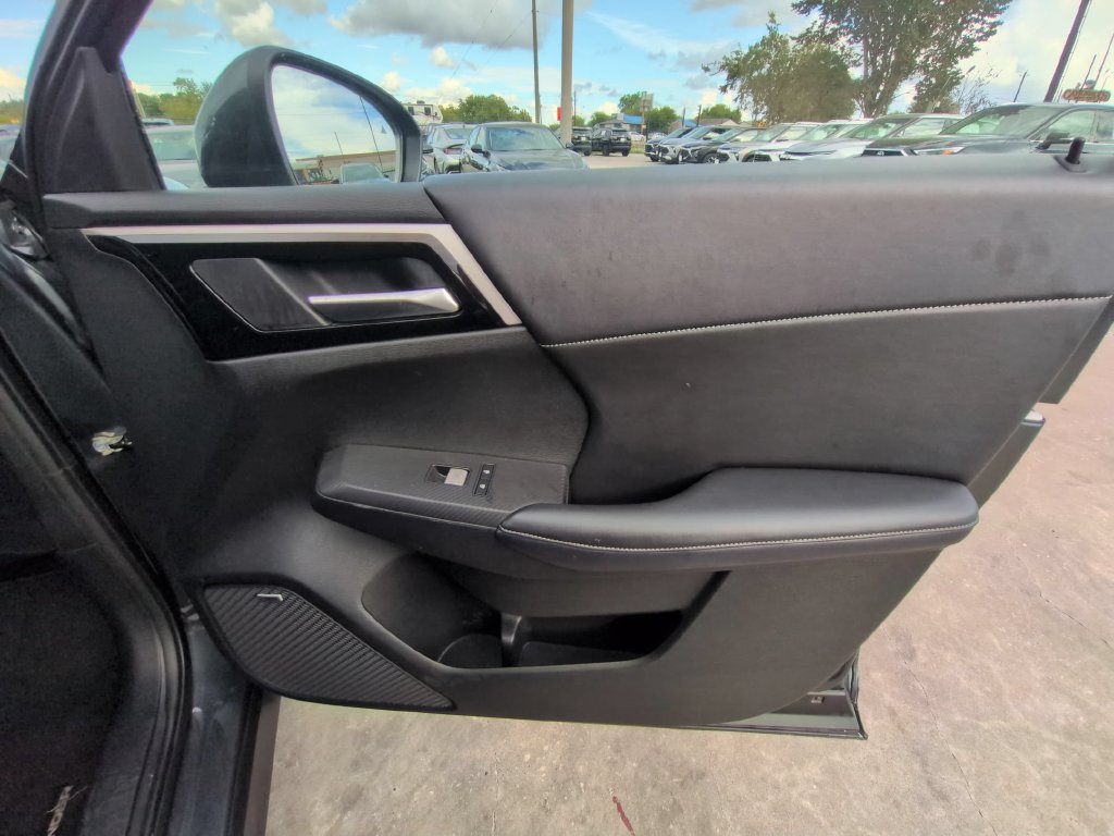 Used 2025 Mitsubishi Outlander SE AWD/4WD image 32