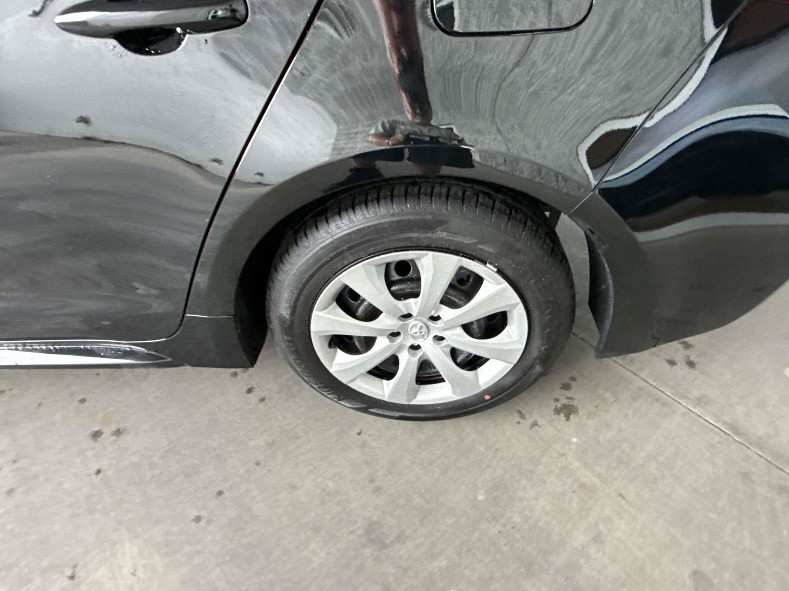 Used 2026 Toyota Corolla LE FWD image 7