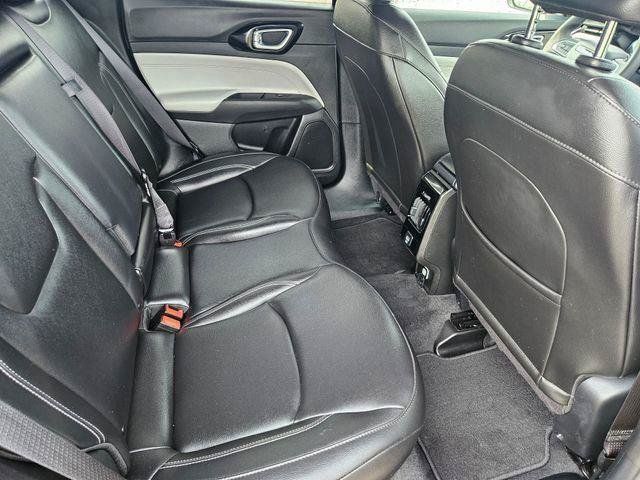 Used 2025 Jeep Compass Limited AWD/4WD image 16