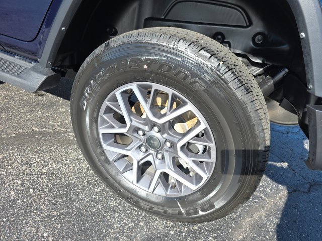 Used 2025 Jeep Wrangler Unlimited Sahara AWD/4WD image 39