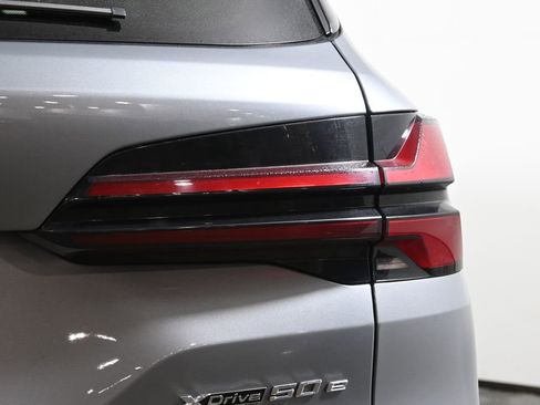 Certified 2024 BMW X5 xDrive50e w/ Premium Package image 13