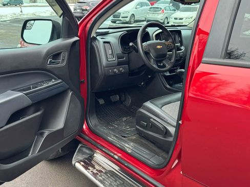 Used 2015 Chevrolet Colorado Z71 image 12