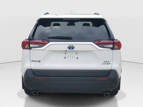 Used 2024 Toyota RAV4 XLE image 7