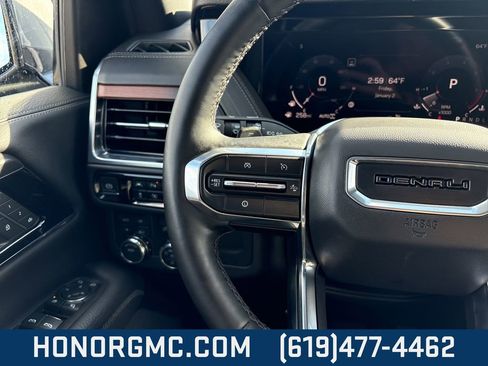 Used 2025 GMC Yukon Denali image 32