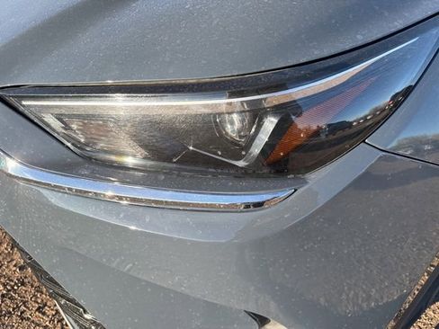Used 2025 Toyota Grand Highlander AWD image 9