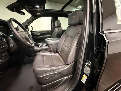 Used 2023 Chevrolet Tahoe High Country AWD/4WD image 12