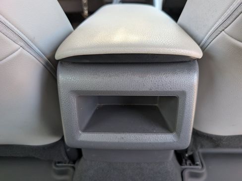 Used 2023 Toyota Camry SE FWD image 7
