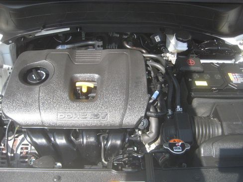 Used 2025 Kia Seltos S FWD image 12