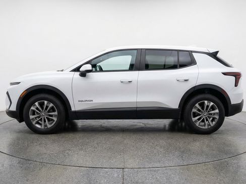 Used 2025 Chevrolet Equinox LT image 5