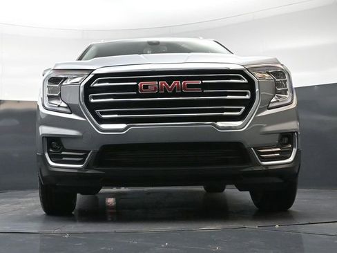 Used 2024 GMC Terrain SLT image 30