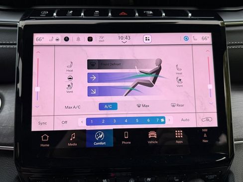 New 2025 Jeep Grand Cherokee Limited w/ Luxury Tech Group II image 25