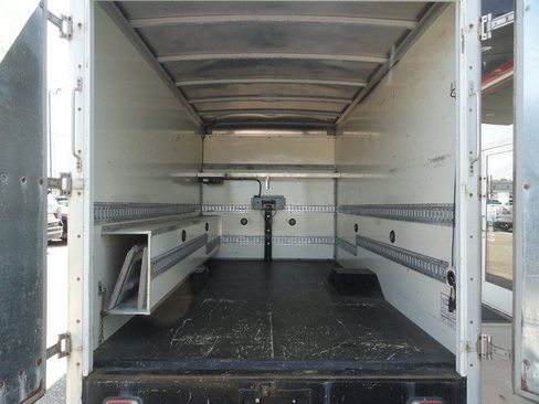 Used 2019 Chevrolet Express 3500 w/ Power Convenience Package RWD image 13