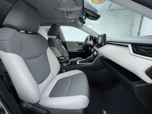 Certified 2022 Toyota RAV4 XLE AWD/4WD image 8