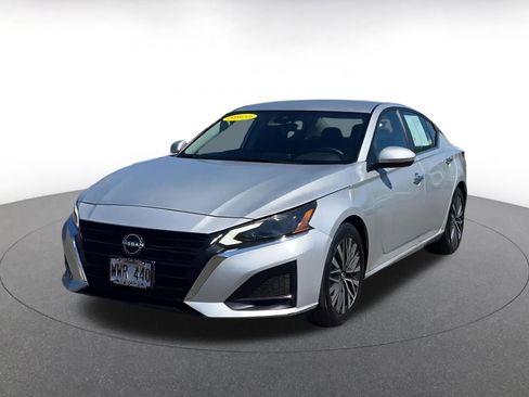 Used 2023 Nissan Altima 2.5 SV image 7