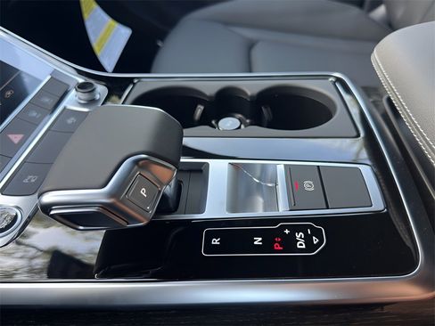 New 2026 Audi Q7 2.0T Premium image 27