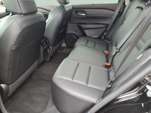 Certified 2023 Nissan Rogue SV w/ SV Premium B Package AWD/4WD image 13