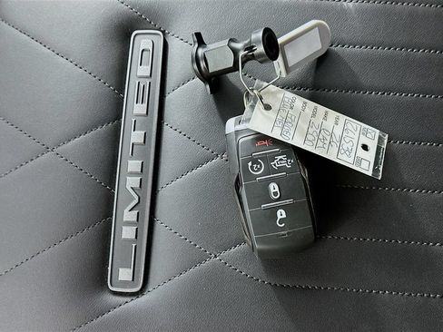 New 2026 RAM 3500 Limited AWD/4WD image 18