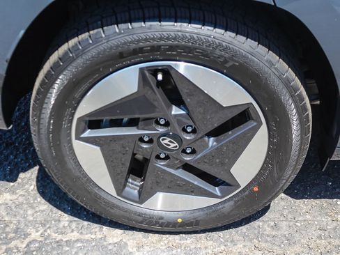 Certified 2024 Hyundai Kona SEL FWD image 11
