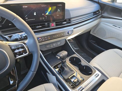 New 2026 Kia Carnival SX Prestige image 18