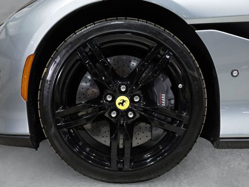 Used 2019 Ferrari Portofino RWD image 8