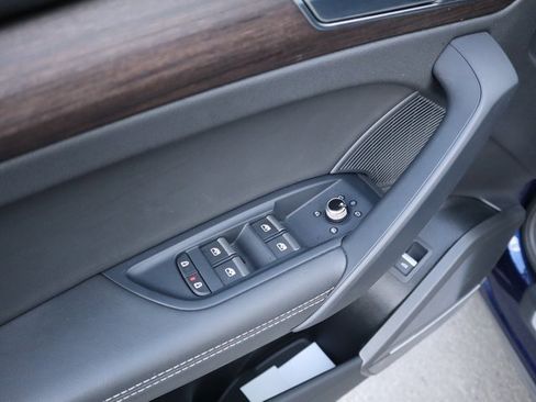 Used 2024 Audi Q5 2.0T Premium Plus image 17