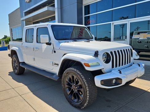Used 2023 Jeep Gladiator Overland AWD/4WD image 1