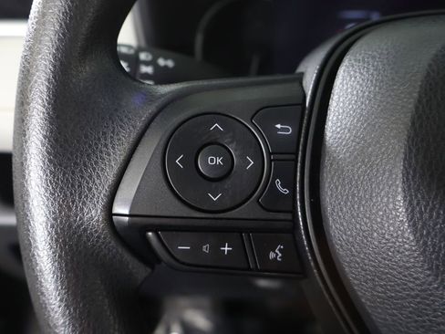 Used 2024 Toyota RAV4 XLE image 39