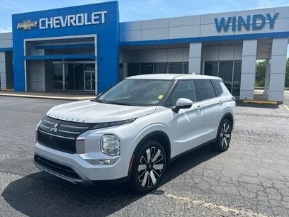Used 2025 Mitsubishi Outlander SE