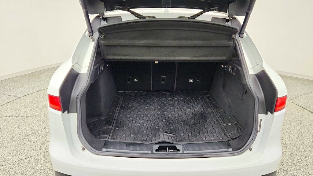 Used 2018 Jaguar F-PACE R-Sport AWD/4WD image 22