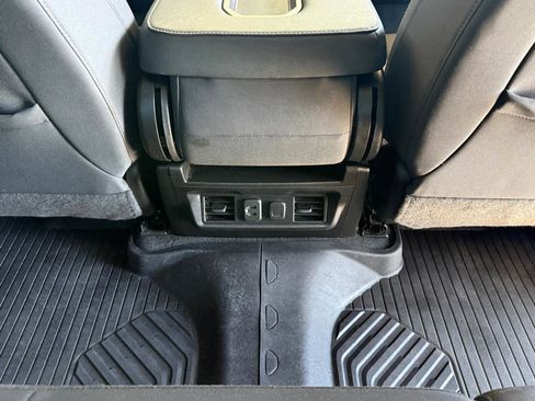 Used 2022 Chevrolet Silverado 1500 RST AWD/4WD image 17