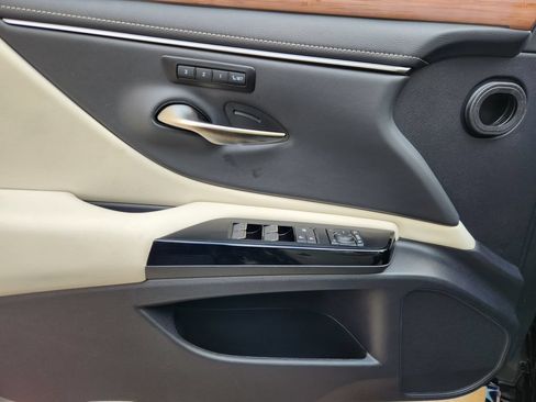 Used 2025 Lexus ES 350 w/ Premium Package FWD image 23