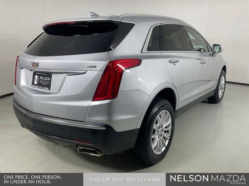 Used 2017 Cadillac XT5 FWD image 6