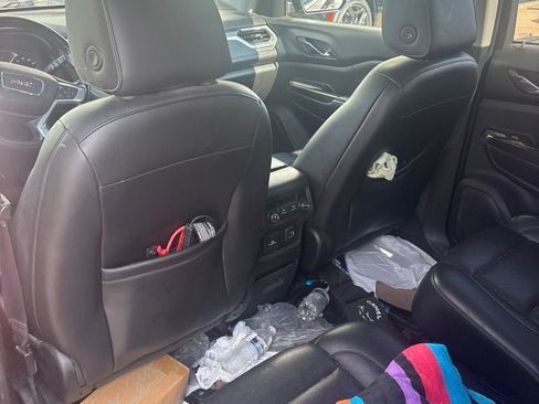 Used 2018 GMC Acadia SLT AWD/4WD image 10