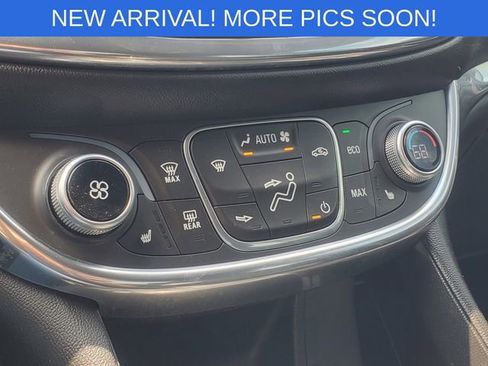 Used 2018 Chevrolet Volt Premier FWD image 24