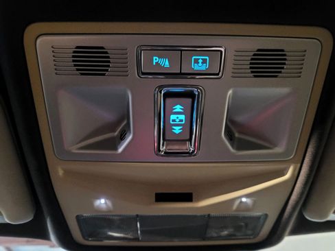 Used 2013 Jaguar XF 3.0 image 37