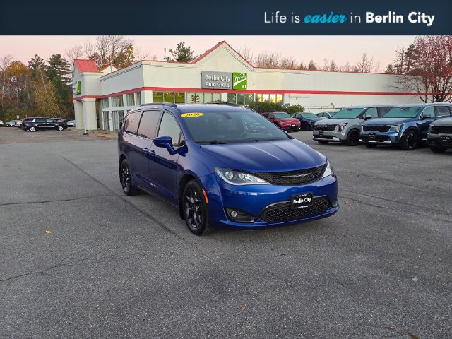 Used 2020 Chrysler Pacifica Touring-L Plus FWD image 1