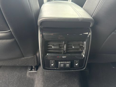Used 2019 Toyota Avalon Touring w/ Advanced Safety Package FWD image 39