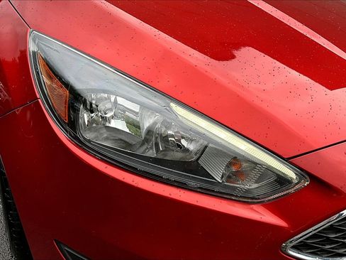 Used 2018 Ford Focus SEL FWD image 33