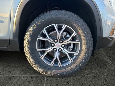 New 2026 GMC Acadia AT4 w/ Luxury Package image 9