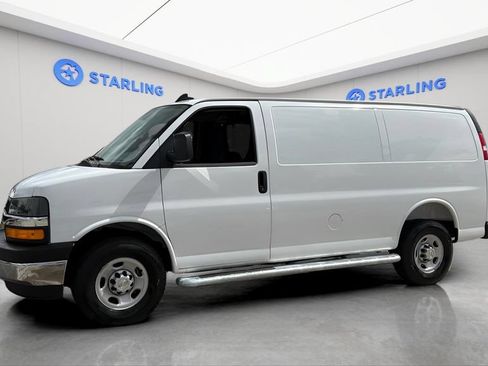 Used 2025 Chevrolet Express 2500 w/ Driver Convenience Package RWD image 3